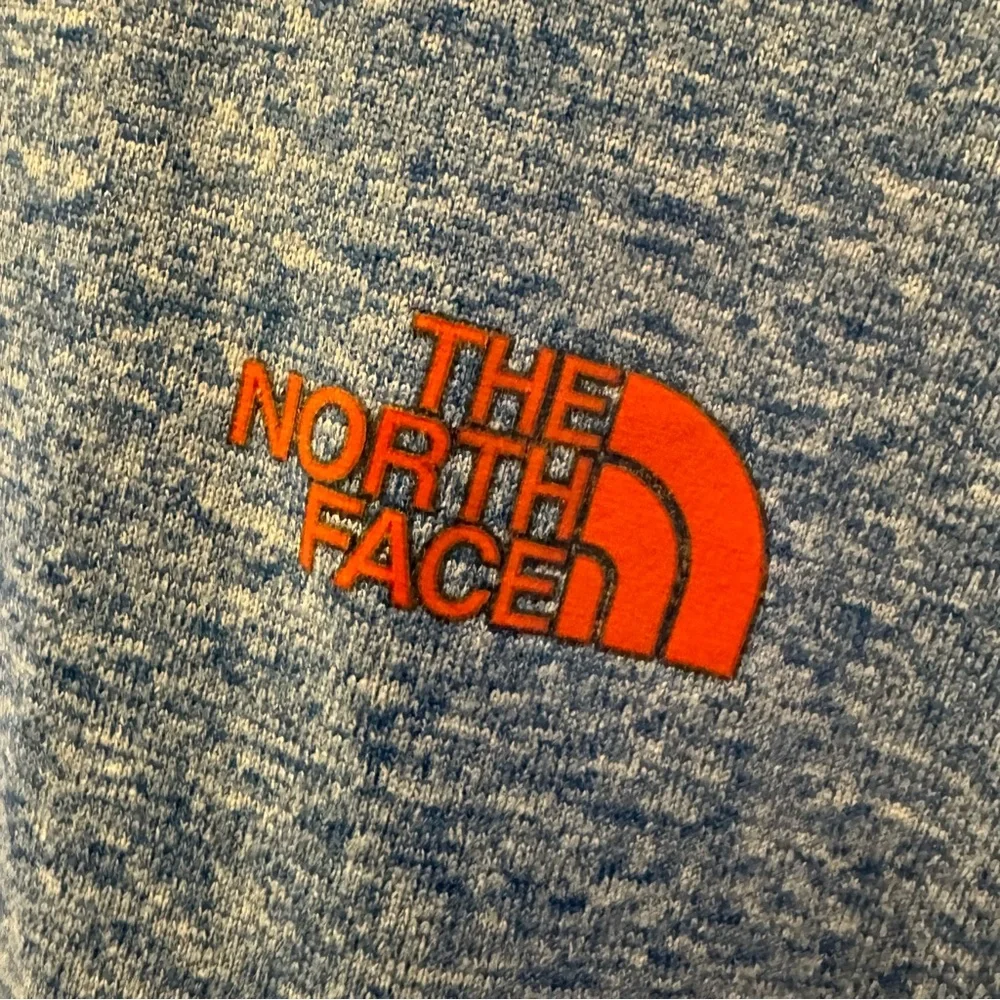 North Face Adventure Tshirt, Blue with Bright Red/Orange Logo, Men’s XXL, EUC‎